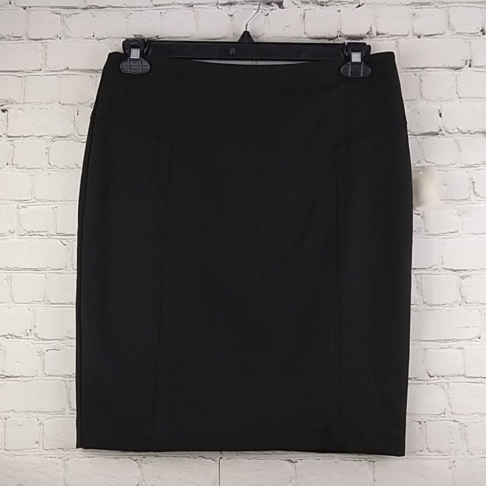 New Savior Black Skirt Size 6 Career